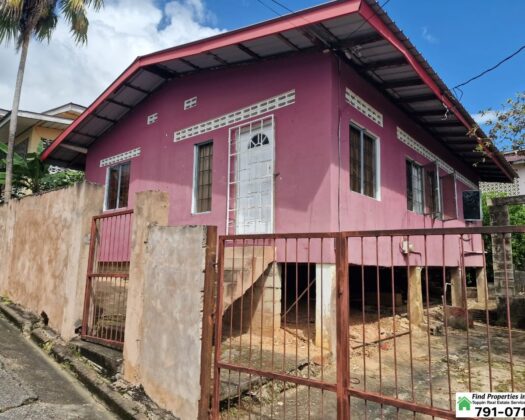 2-BEDROOM HOUSE FOR RENT IN GONZALES, BELMONT – St. George Lane Rental with Backyard & Water Tank