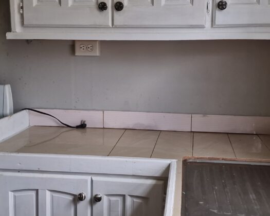 Upstairs 2 Bedroom Apartment for Rent in Barataria – $4,500