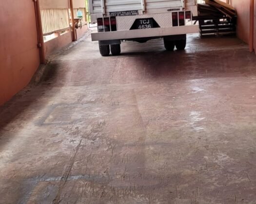 WAREHOUSE FOR RENT IN CLAXTON BAY – Multi-Level Warehouse Spaces With Driveway Access