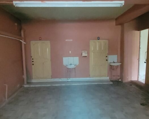WAREHOUSE FOR RENT IN CLAXTON BAY – Multi-Level Warehouse Spaces With Driveway Access