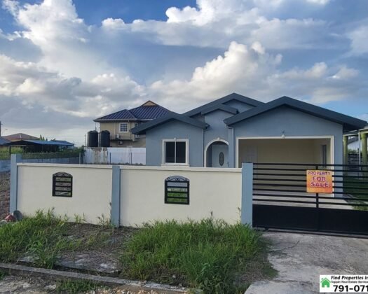 3 Bedroom House for Sale – Woodford Gardens, Chaguanas