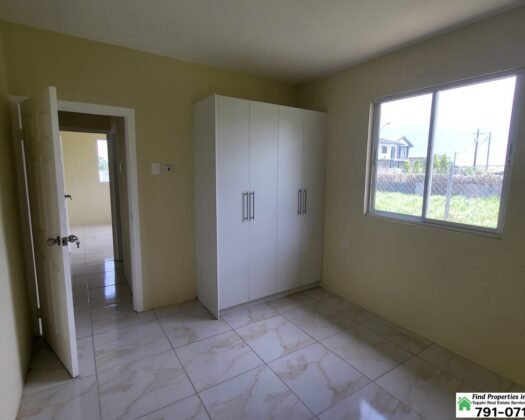 3 Bedroom House for Sale – Woodford Gardens, Chaguanas